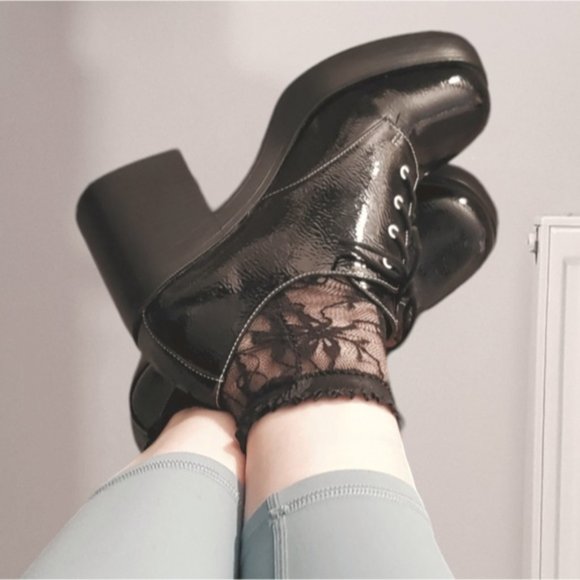 Preppy Patent Oxford Platform Lace Shoes- *New In Box* by Dirty Laundry - Picture 8 of 16